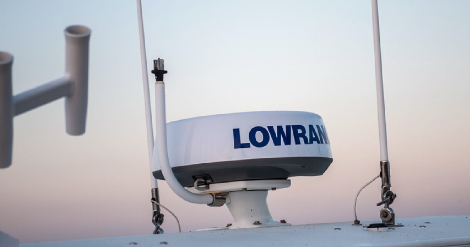 Marine Radar installed on a Pedistal on a boat